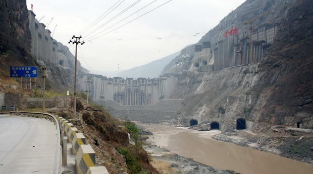 SCMP 25MAY12 CH DAM5  dam15.JPG