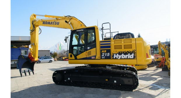 Komatsu hibriden bager