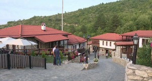 Скопје доби етно село