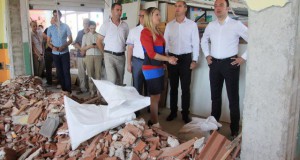 Се реконструираат училиштата во Гази Баба
