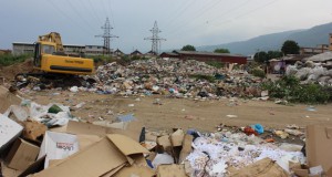 Протест во Тетово за отстранување на дивата депонија oд градот