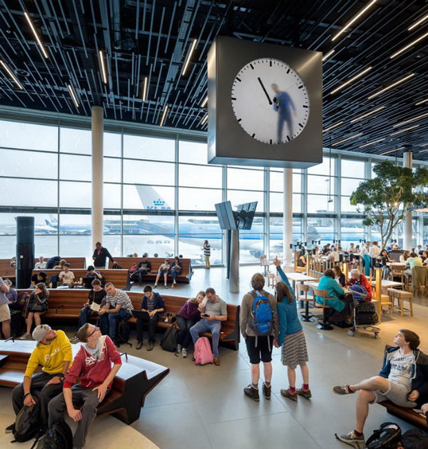 генијален часовник аеродром амстердам_4