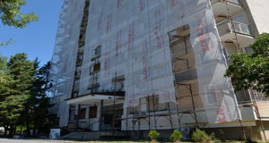 Нови енергетски фасади за „романските кули“ во Карпош