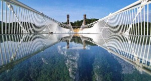 Најдолгиот стаклен мост во светот затворен по само 13 дена