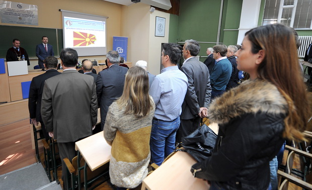 gradezen-stipendii-na-studenti-za-2016-2017-19