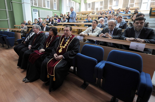 gradezen-stipendii-na-studenti-za-2016-2017-23