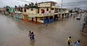 Ураганот „Метју“ однесе над 300 животи на Хаити
