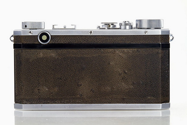 najstar-nikon-na-aukcija-2