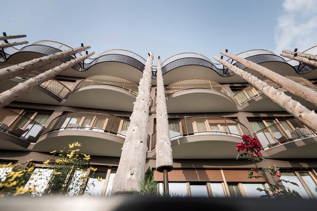 ekstremen-bazen-hotel-vo-italijanski-tirol