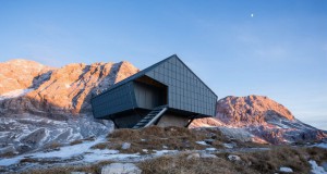 Бункер претворен во модерно алпско засолниште