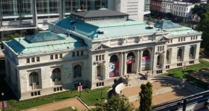 „Apple“ планира да отвори продавница во историската зграда на библиотеката „Карнеги“ во Вашингтон
