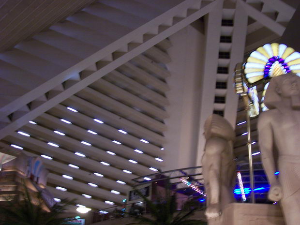 luksor-las-vegas1