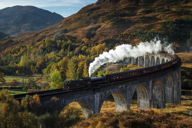Jacobite Steam Train on the Glenfinnan Viaduct