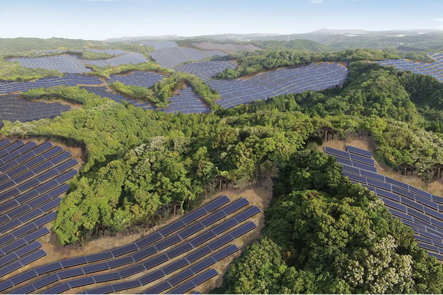Japonija golf tereni-solarni centrali