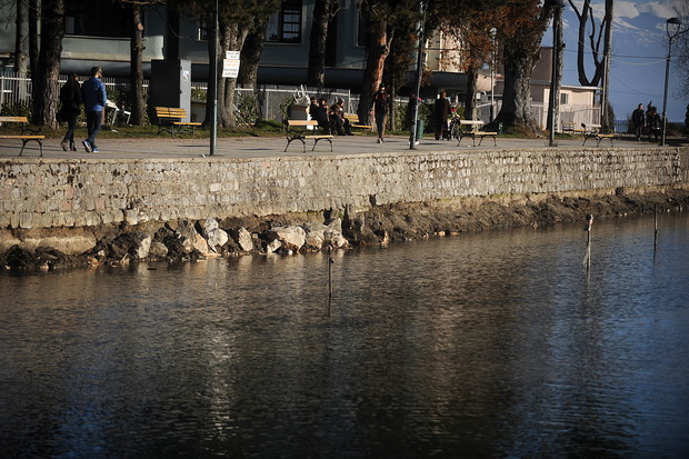 STRUGA (2)
