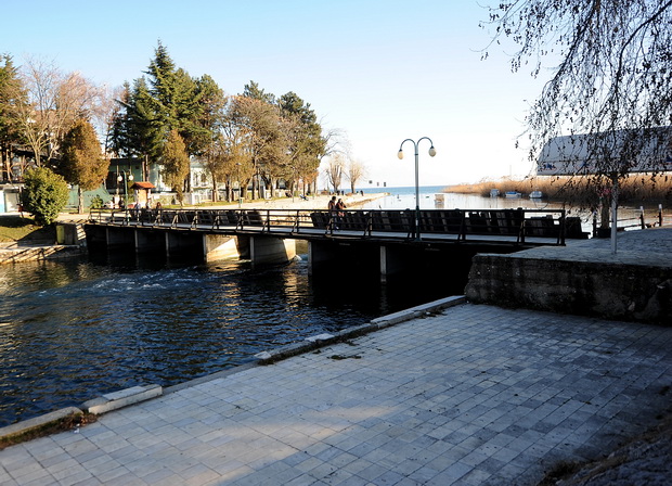 STRUGA (5)