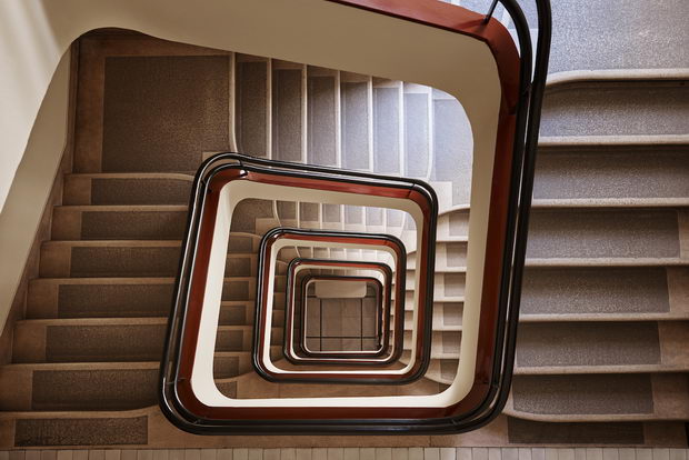 Skali vo Budimpesta art deco i Bauhaus5