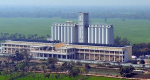 Бангладеш го отвори првиот склад за храна кој добива струја од сончева енергија