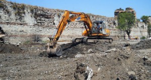 Најстарите градски градини во светот под ѕидините на „Једикуле“ се уништуваат
