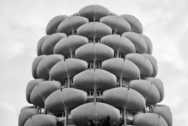 Brutalen Pariz Choux de Creteil by Nigel Green