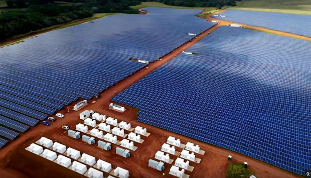 Havai Tesla-Powerpack-Kauai-utility-solar-farm-3