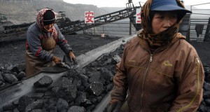 Паѓа потрошувачката на јаглен во Кина