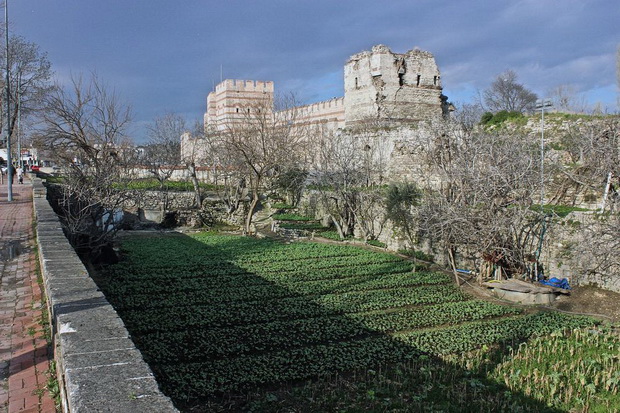 istanbul-gardens-yedikule