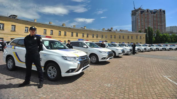 Ukraina hibridni vozila za policijata