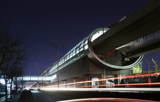 Peking moderni metro stanici