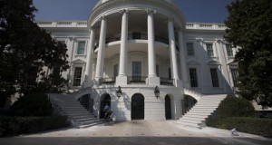 Реновирана Белата куќа во Вашингтон – нов мебел и многу златни орли