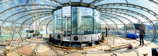 London-interior-of-i360-passenger-pod
