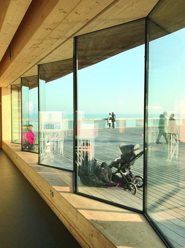 Hastings Pier_1312_Alex de Rijke_2