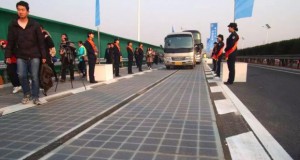 Делница од новиот соларен автопат во Кина, мета на крадци