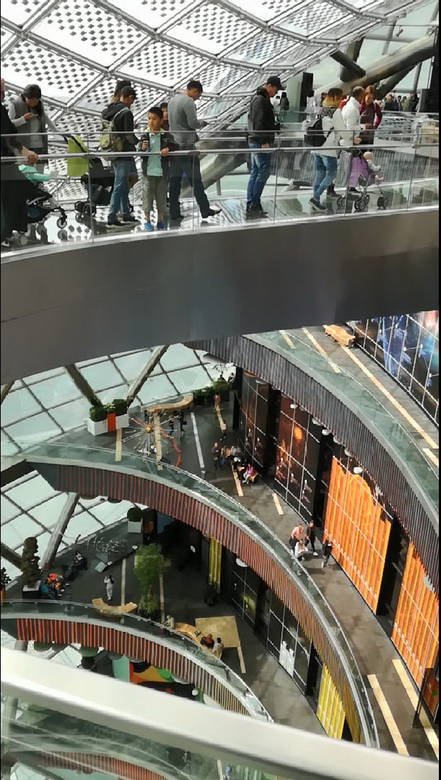 009 enterijer