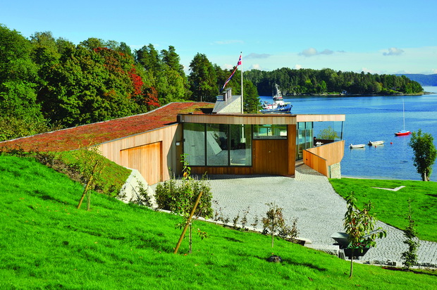 SplitHouse_Exterior_Roofscape 03