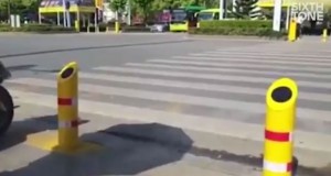 Кинезите со одлична идеја за спречување пешаци да поминуваат на црвено