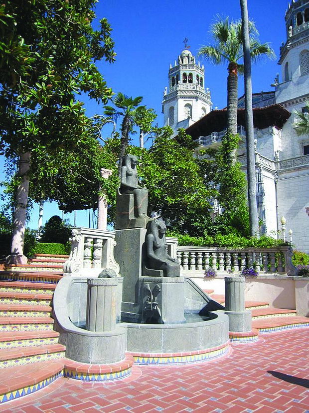 675px-Hearst_Castle_2011_Vacation