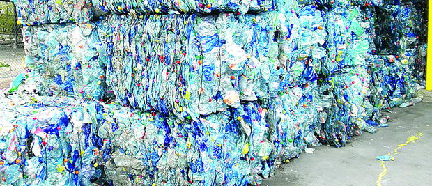 plasticni sisinja1