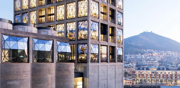 776_4__HR_ZeitzMOCAA_HeatherwickStudio_Credit_Iwan-Baan_Exterior-at-dusk-copy_V2-e1504048657317