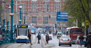 Амстердам со забрана за бензинци и дизелаши до 2030 година
