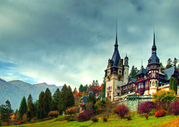 3033px-Castelul_Peles,_Sinaia_-_Vedere_panoramica