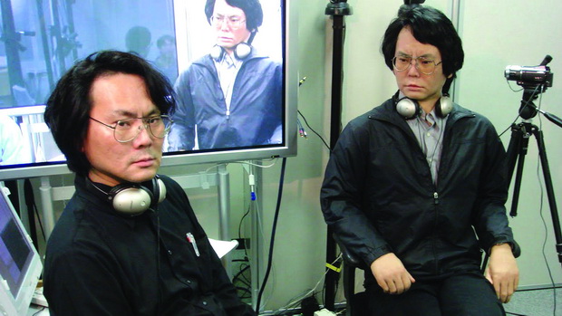 japonskiot profesor Ishiguro so svojot robot - klon_resize