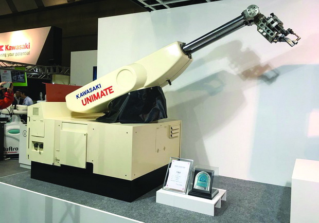 prviot robot UNIMATE od 1961_resize