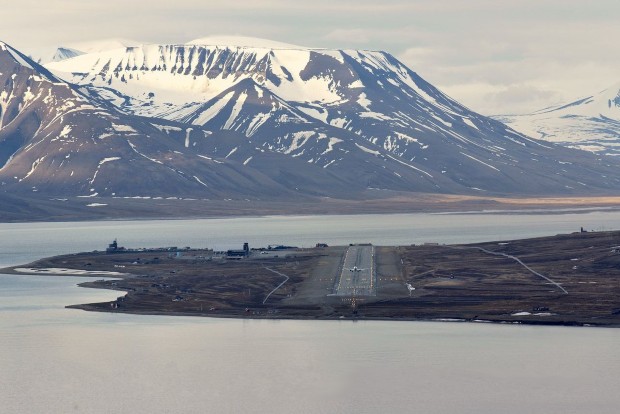 Svalbard_Airport
