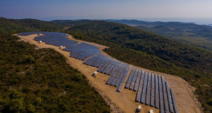 На островот Вис отворена најголемата соларана електрана во Хрватска