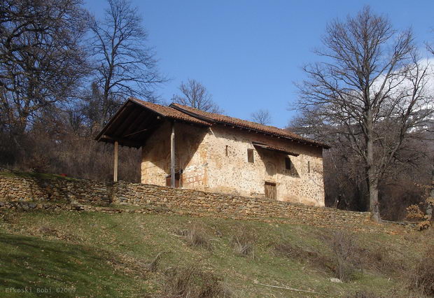1571px-Kurbinovo_2