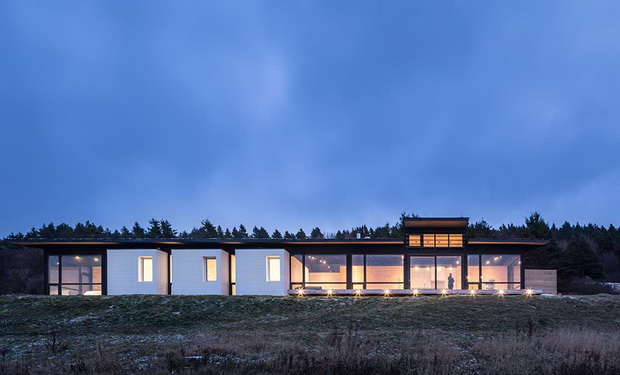 Omar Gandhi Architect, vacation home in Nova Scotia