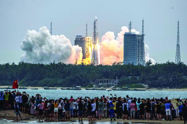 chinese-rocket-falling-to-earth-02