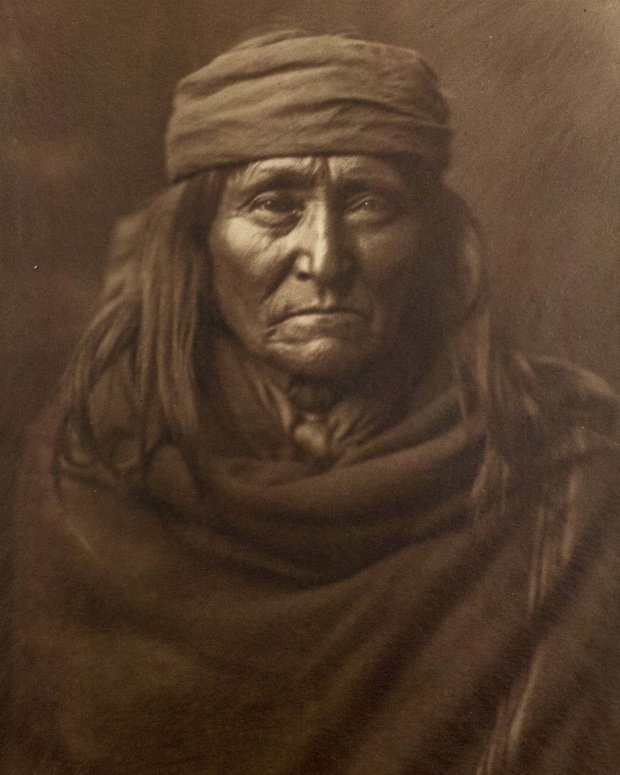 www.rarehistoricalphotos.com