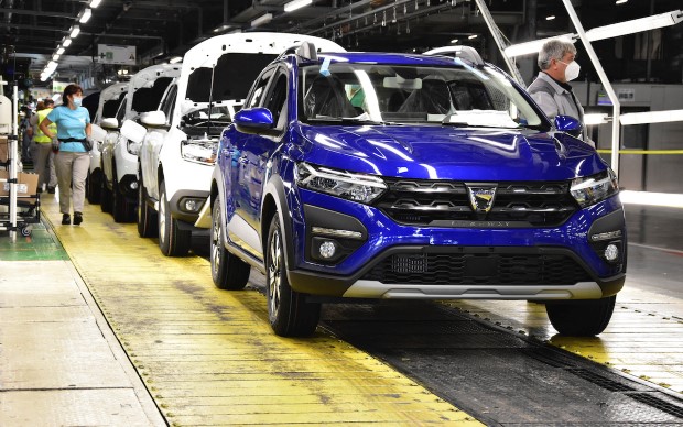 DACIA SANDERO STEPWAY III (BJI CROSS)
